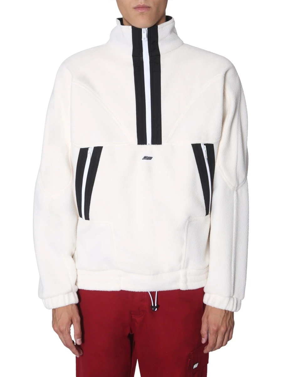 ZIP SWEATSHIRT.webp