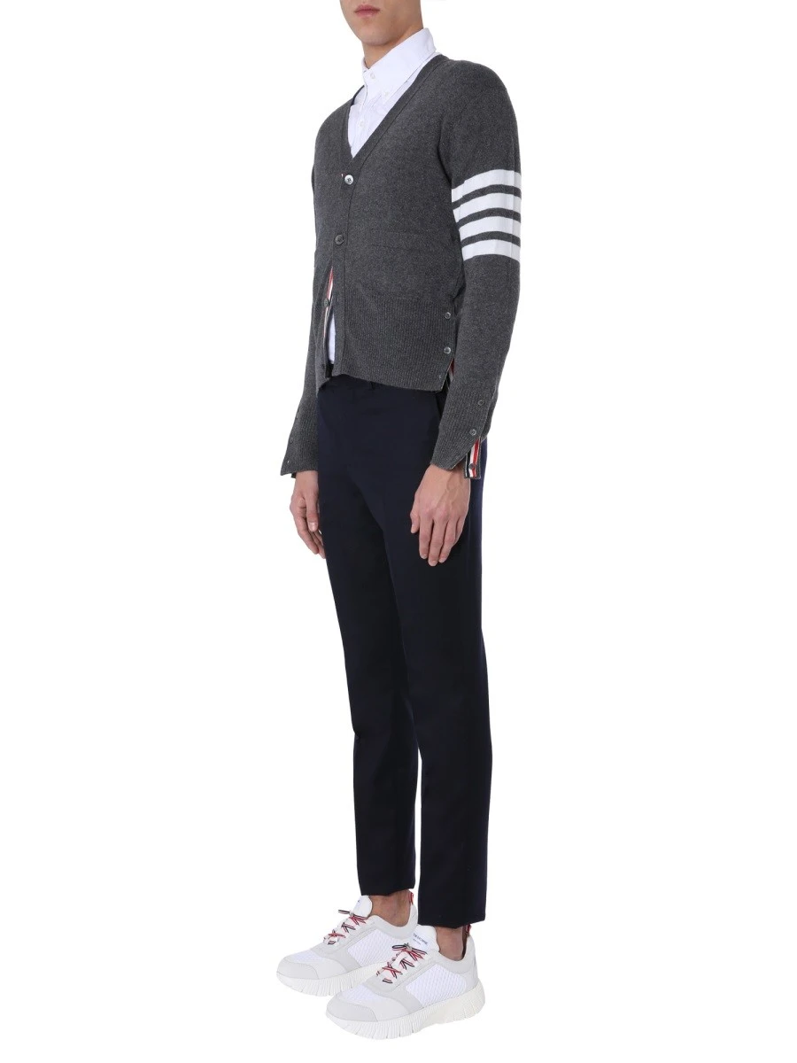 V-NECK CARDIGAN.webp