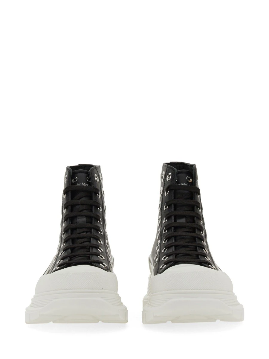 JOEY SNEAKER WITH EYELETS.webp