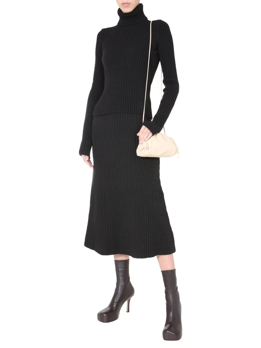 TURTLENECK SWEATER.webp