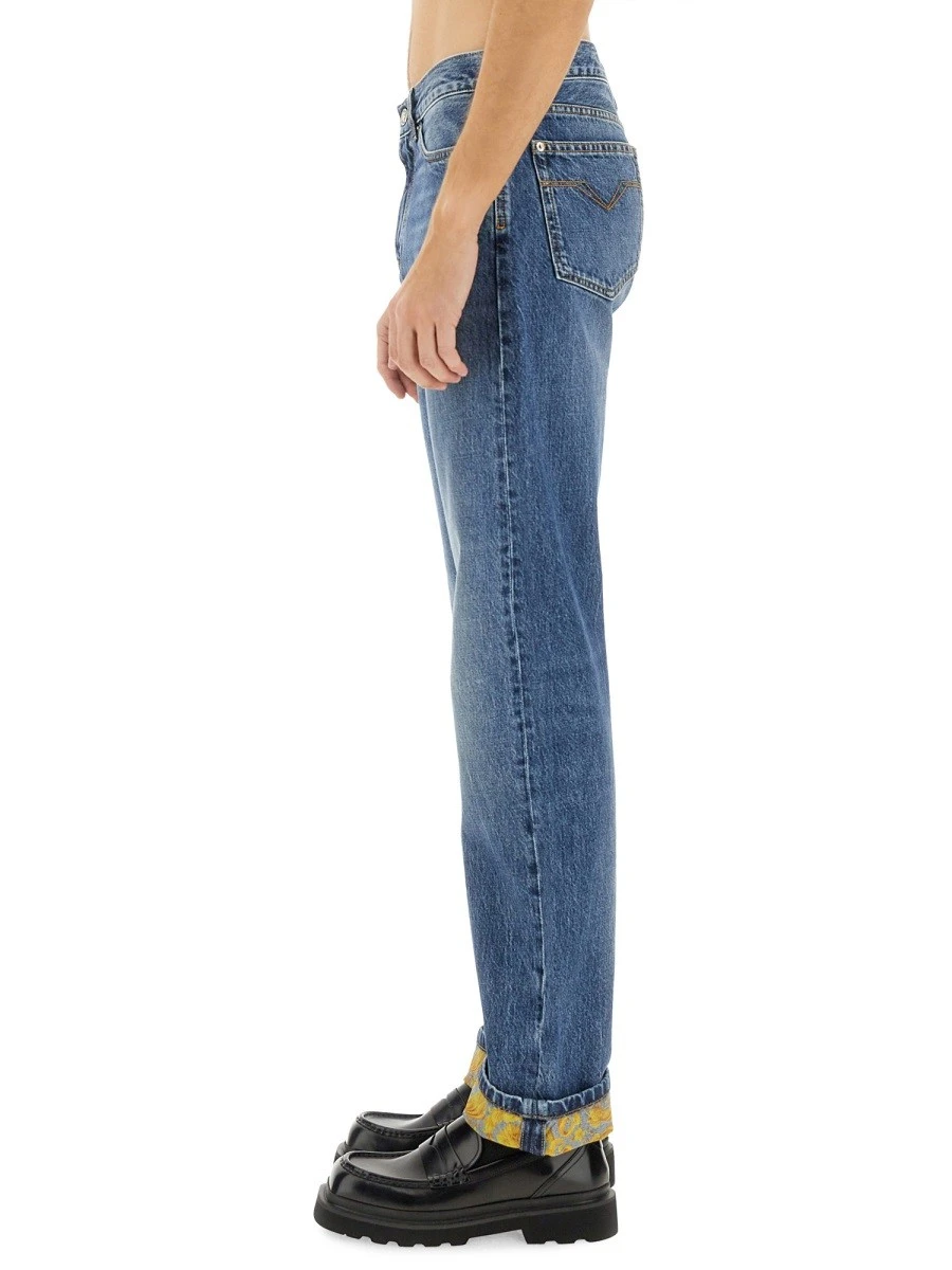 JEANS IN DENIM.webp