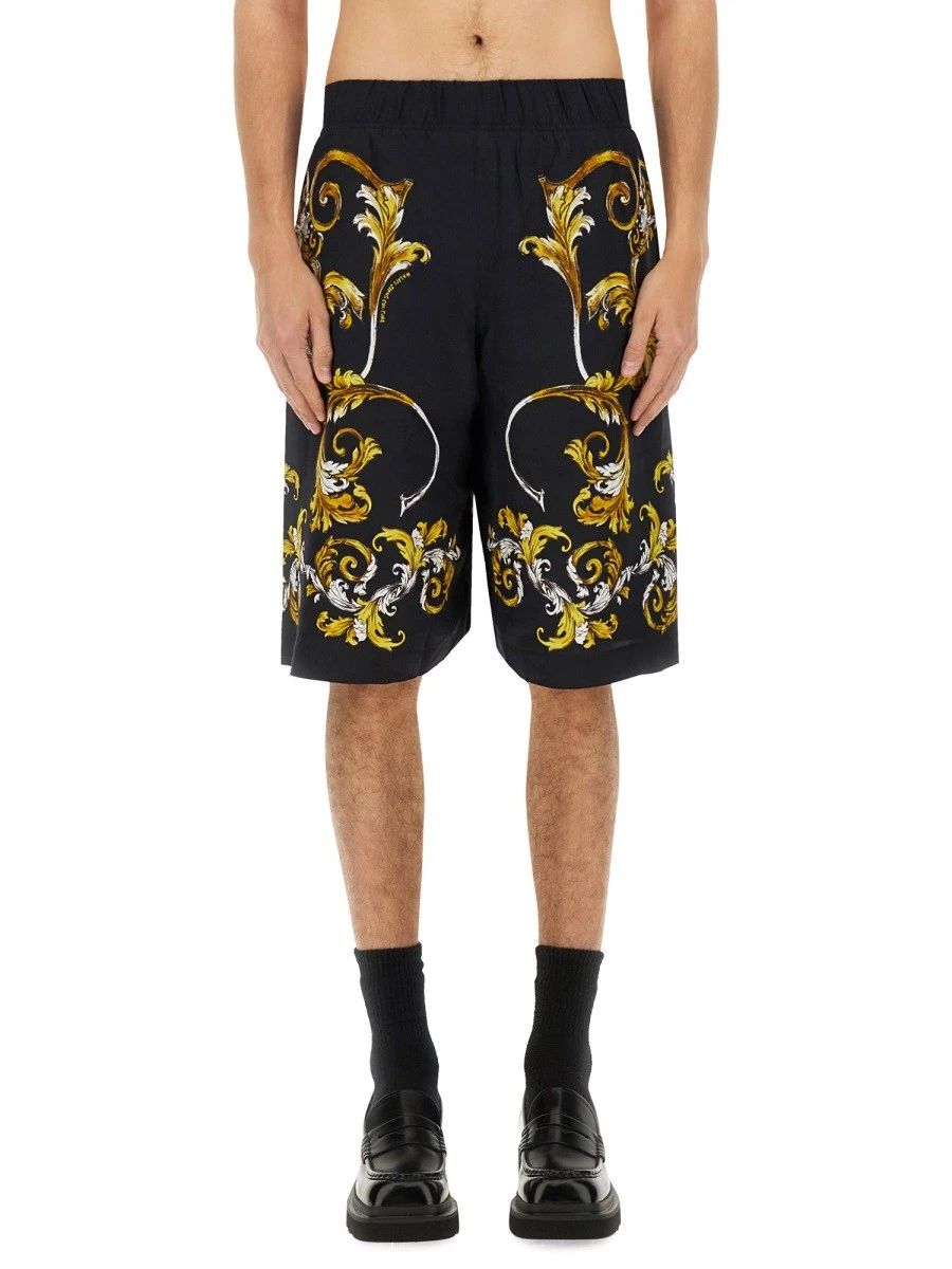 SHORTS WITH BAROQUE OUTLINE PRINT.webp