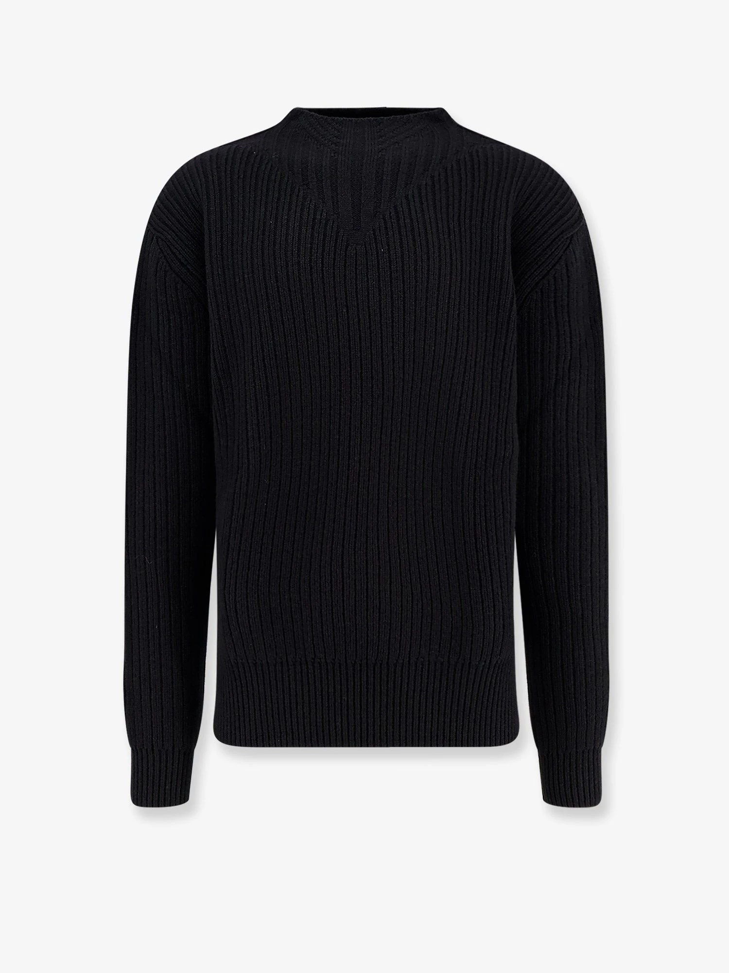 Fisherman Round Neck virgin wool sweater.webp
