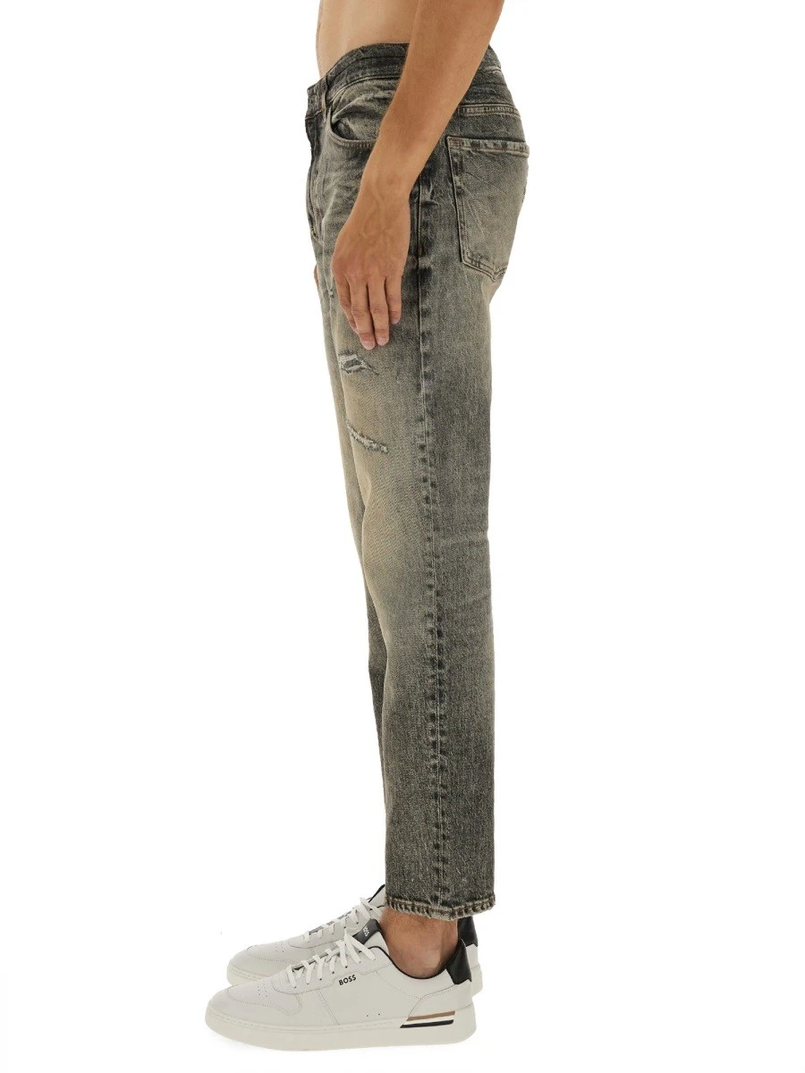 JEANS IN DENIM.webp