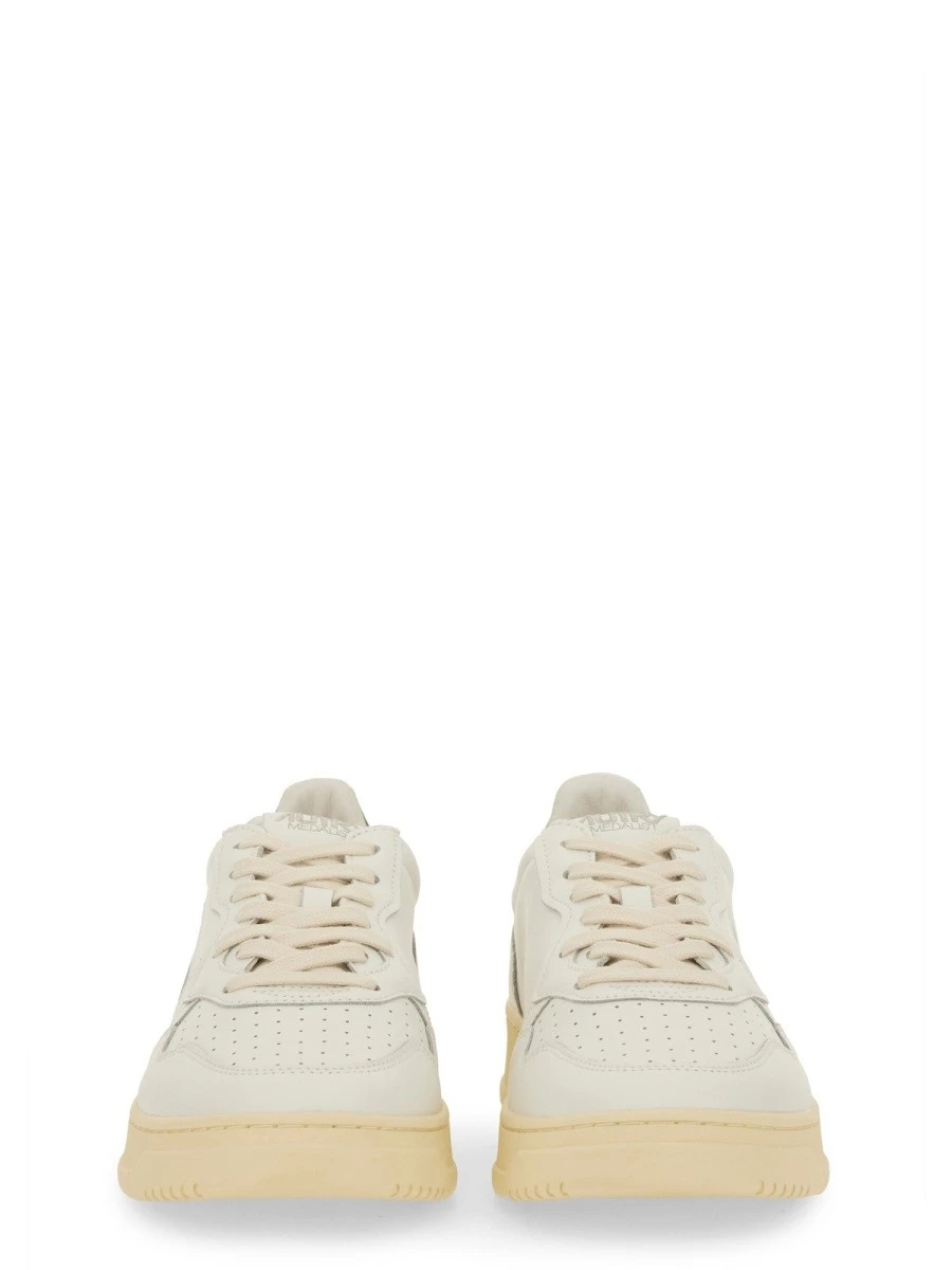 SNEAKER MEDALIST LOW.webp