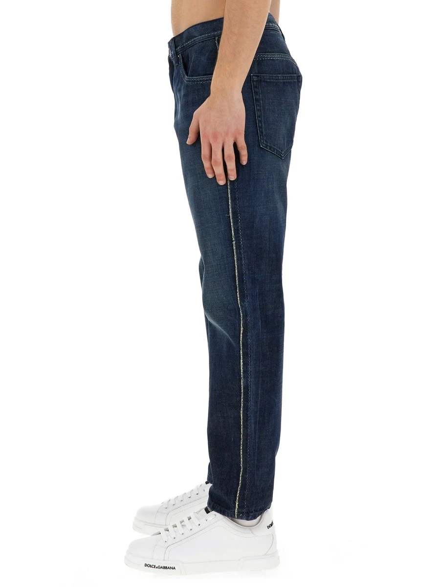 LOOSE FIT JEANS.webp