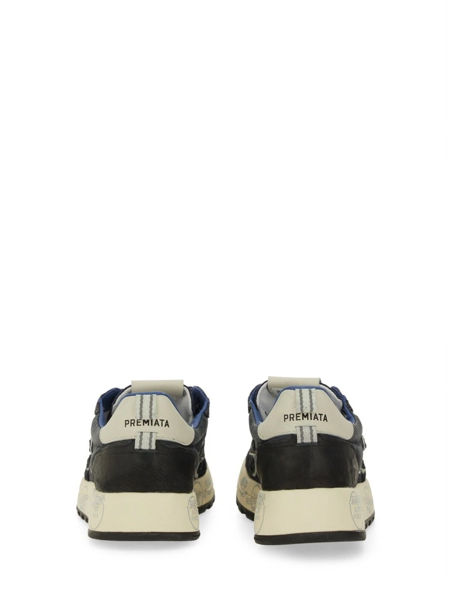 SNEAKER "NOUS".webp