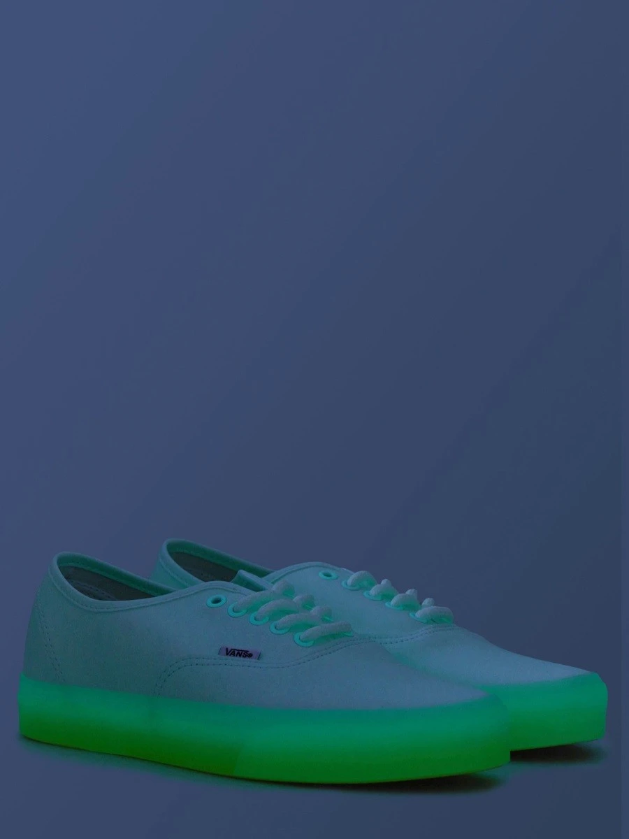 AUTHENTIC SNEAKER.webp