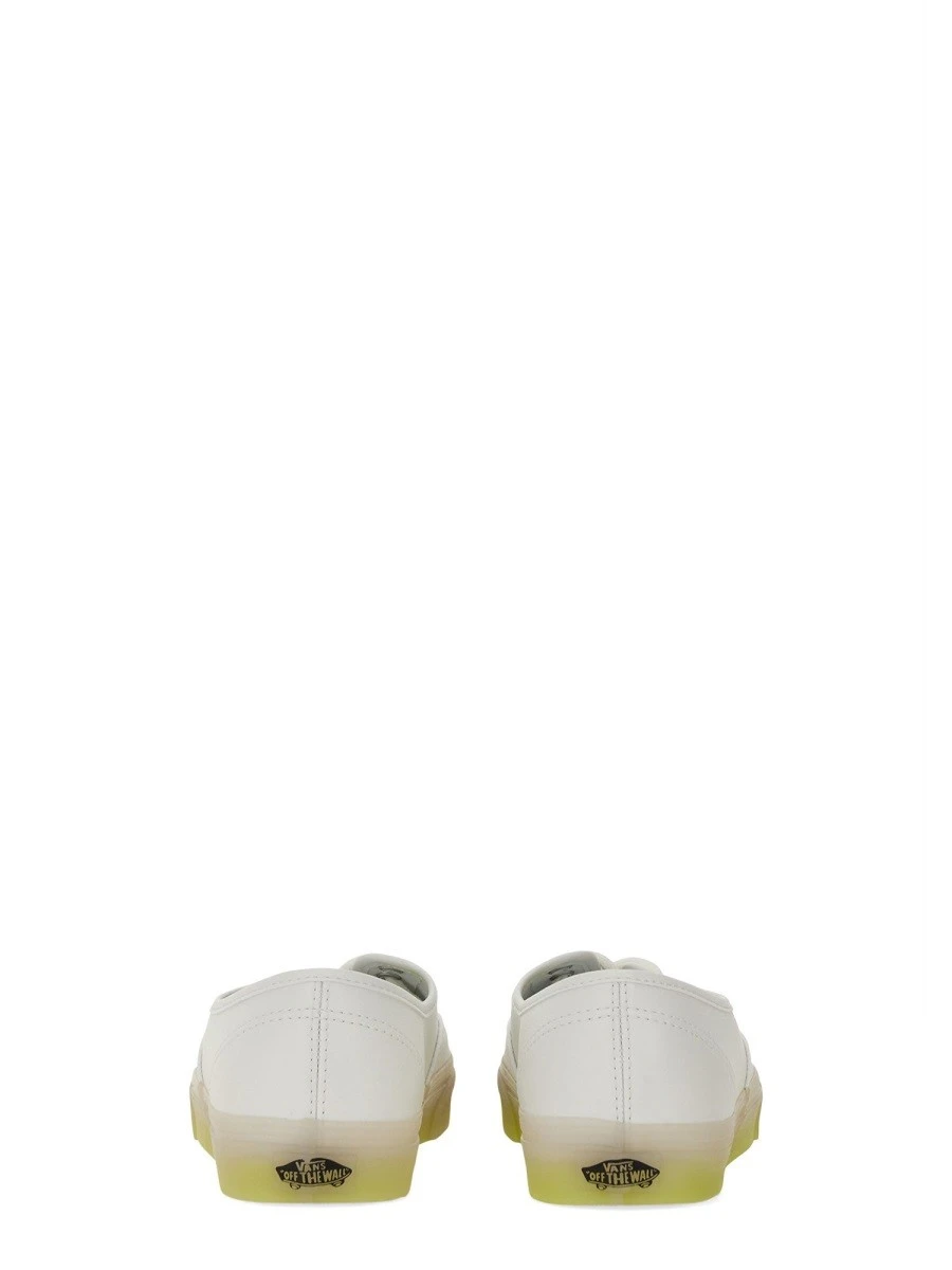 AUTHENTIC SNEAKER.webp