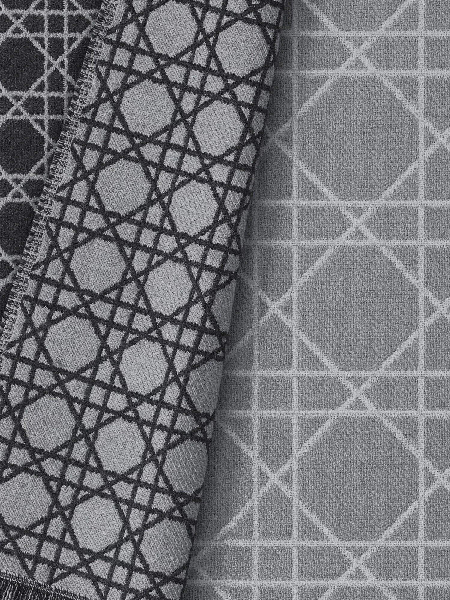 Cannage Jacquard wool scarf.webp