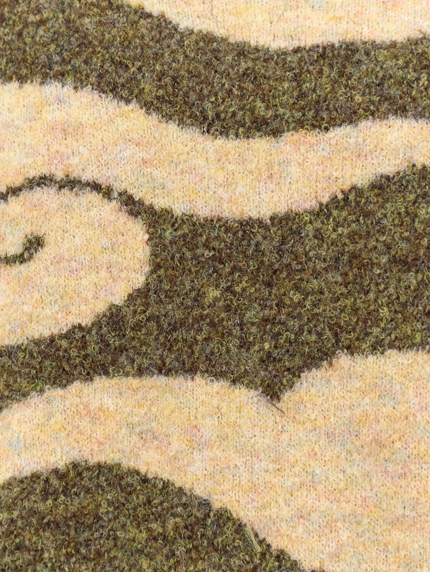 WBKurt Cloud sweater.webp