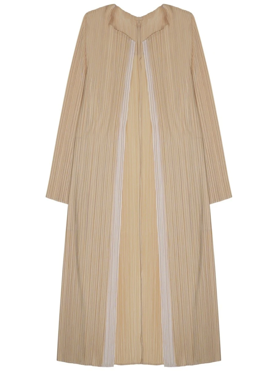 merry bicolor coat.webp