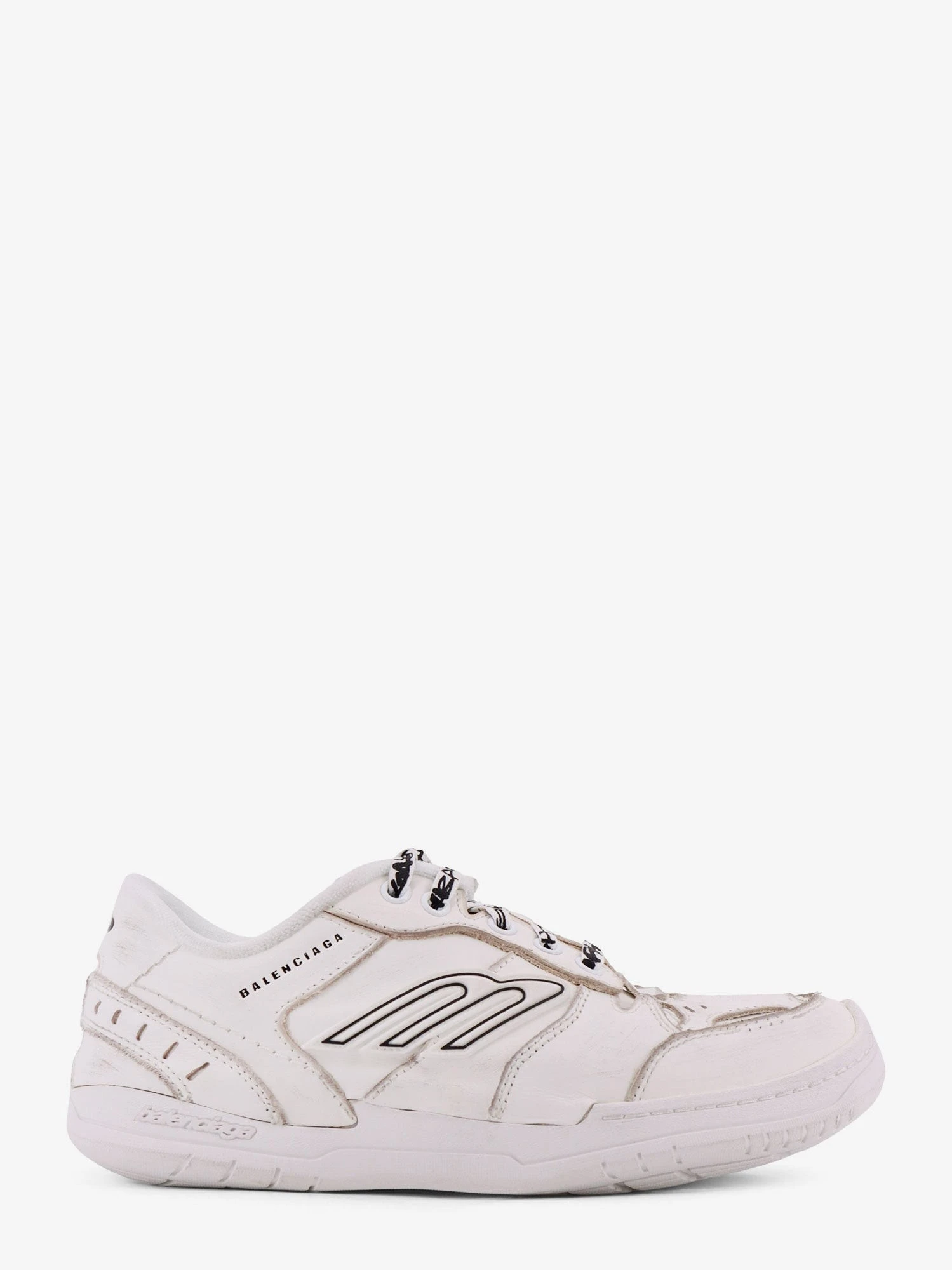 Hamptons Worn-Out leather low-top sneakers.webp