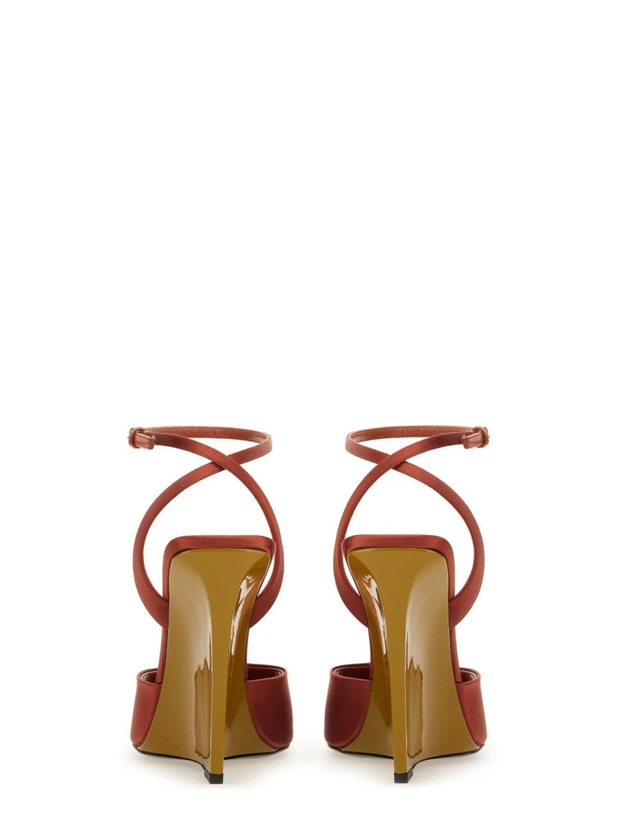 SANDAL "THE SCANDAL".webp