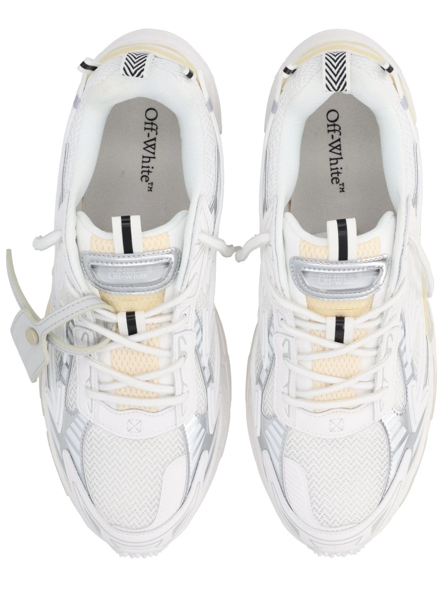 "BE RIGHT BACK" SNEAKER.webp