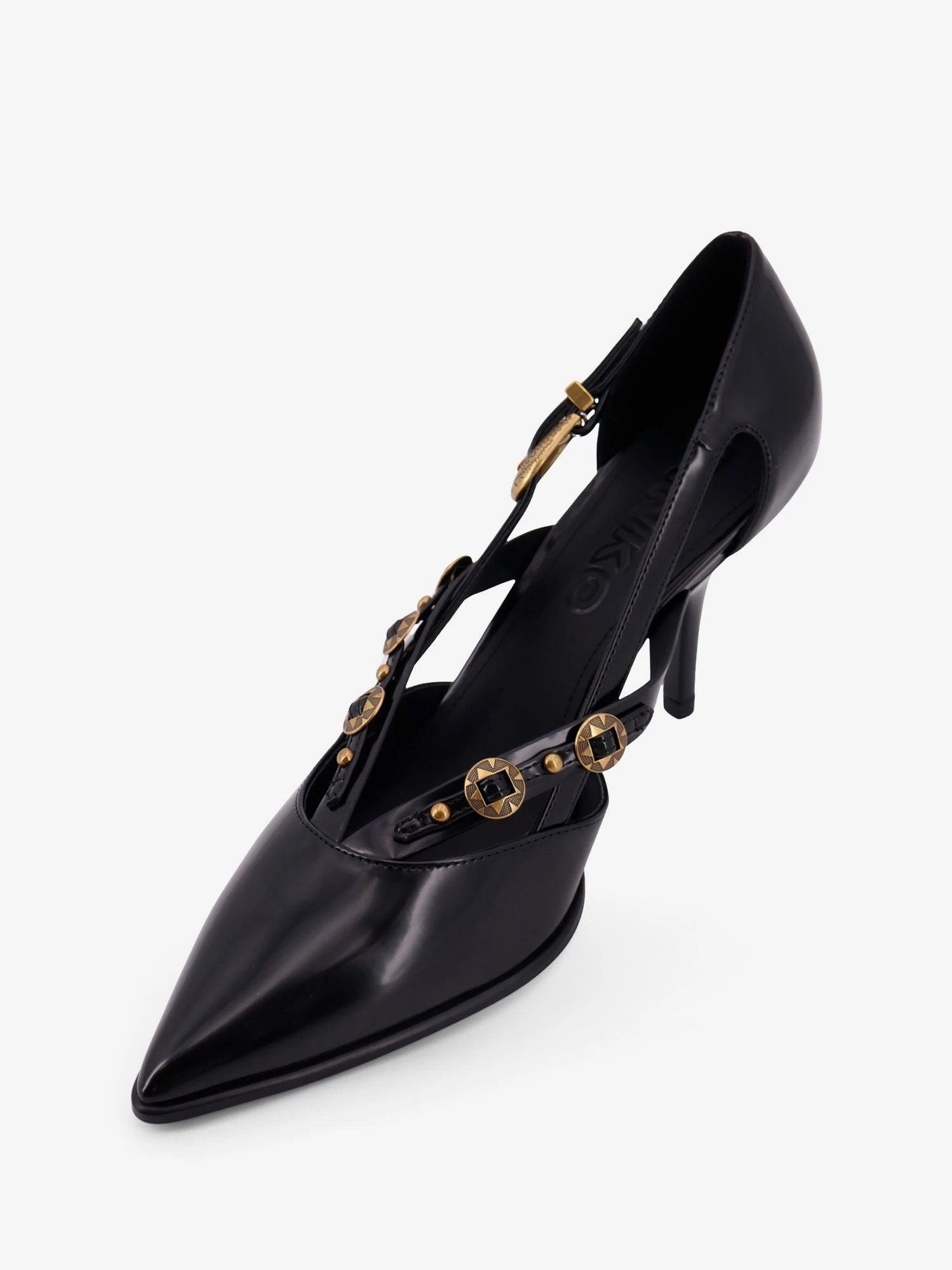 Lady leather pumps.webp