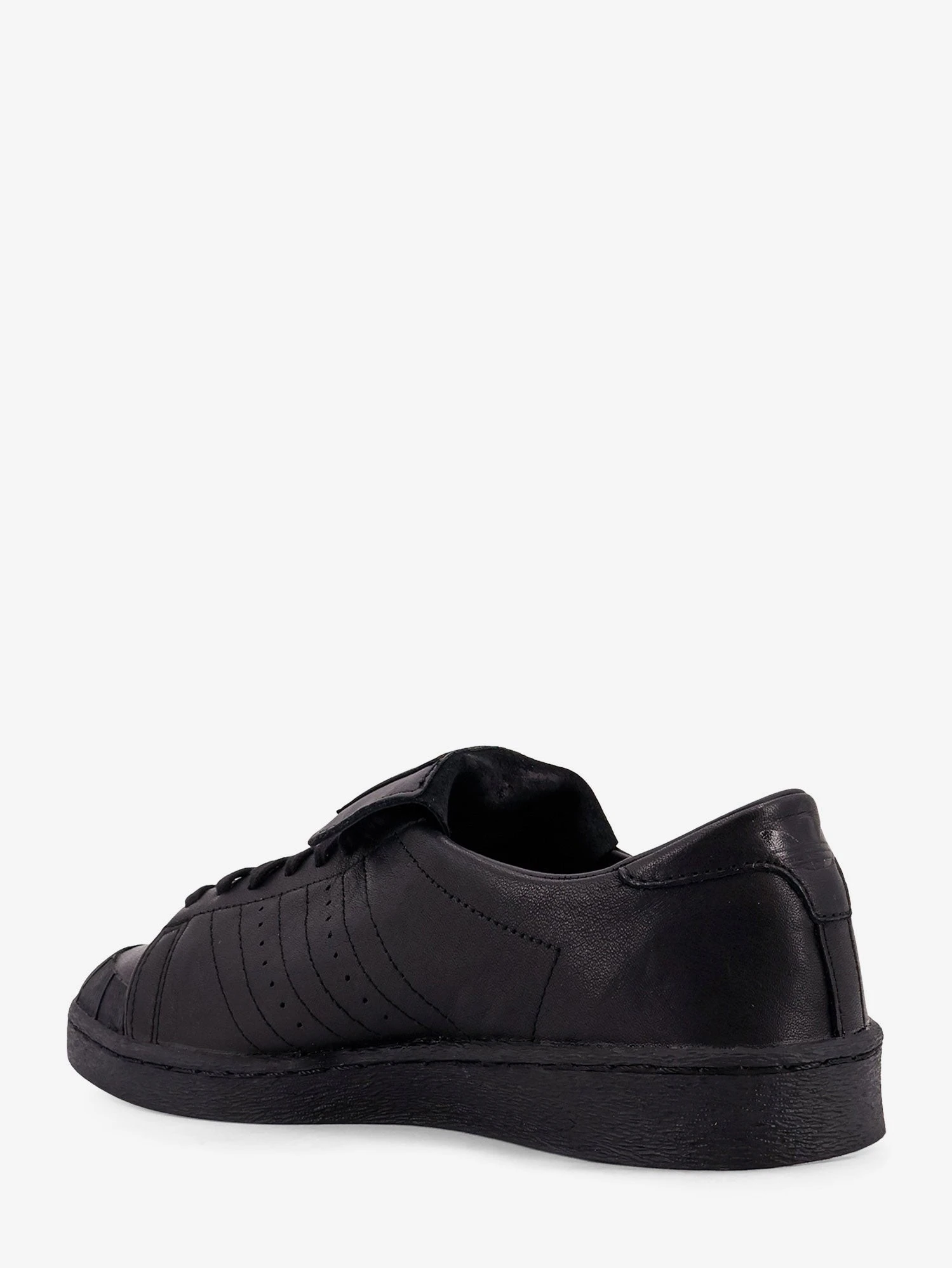 Leather sneakers.webp