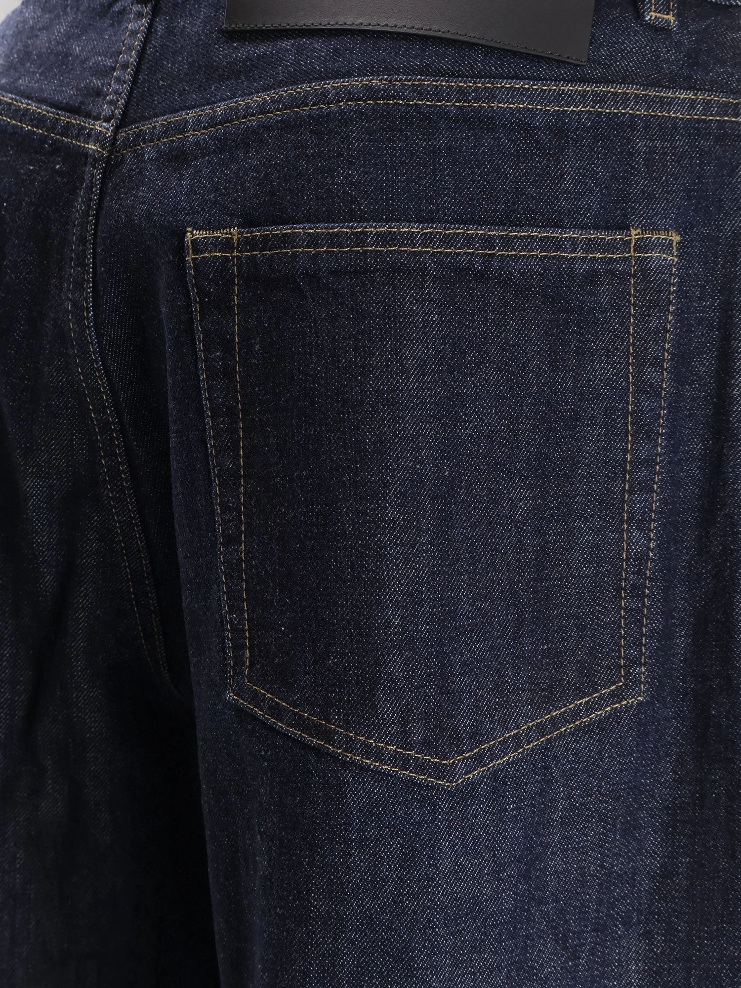 Five pockets jeans.webp