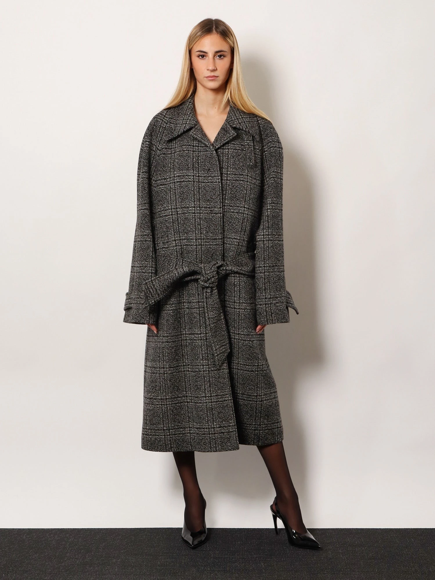 One Layer raglan wool coat.webp