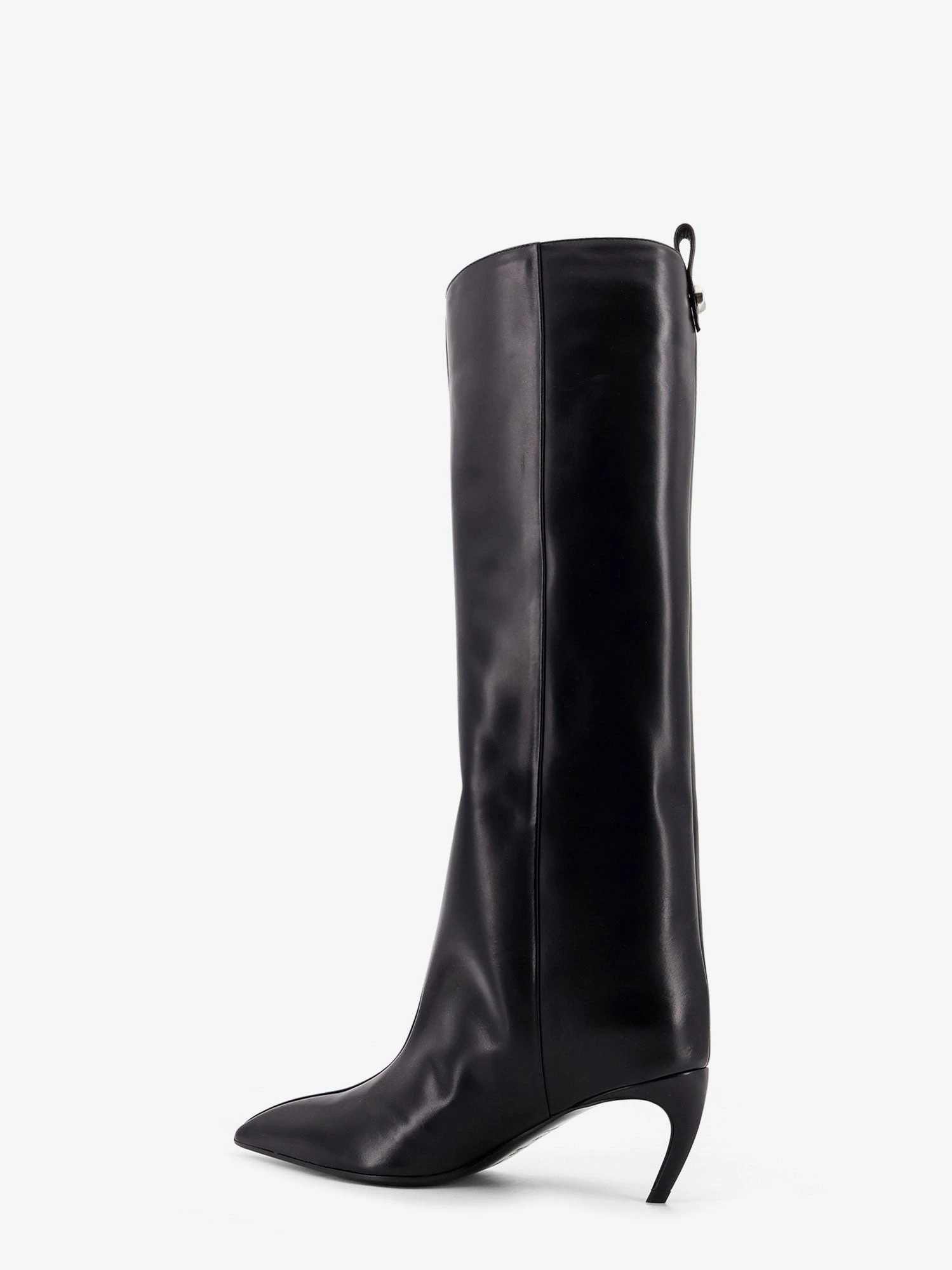 Lea leather boots.webp