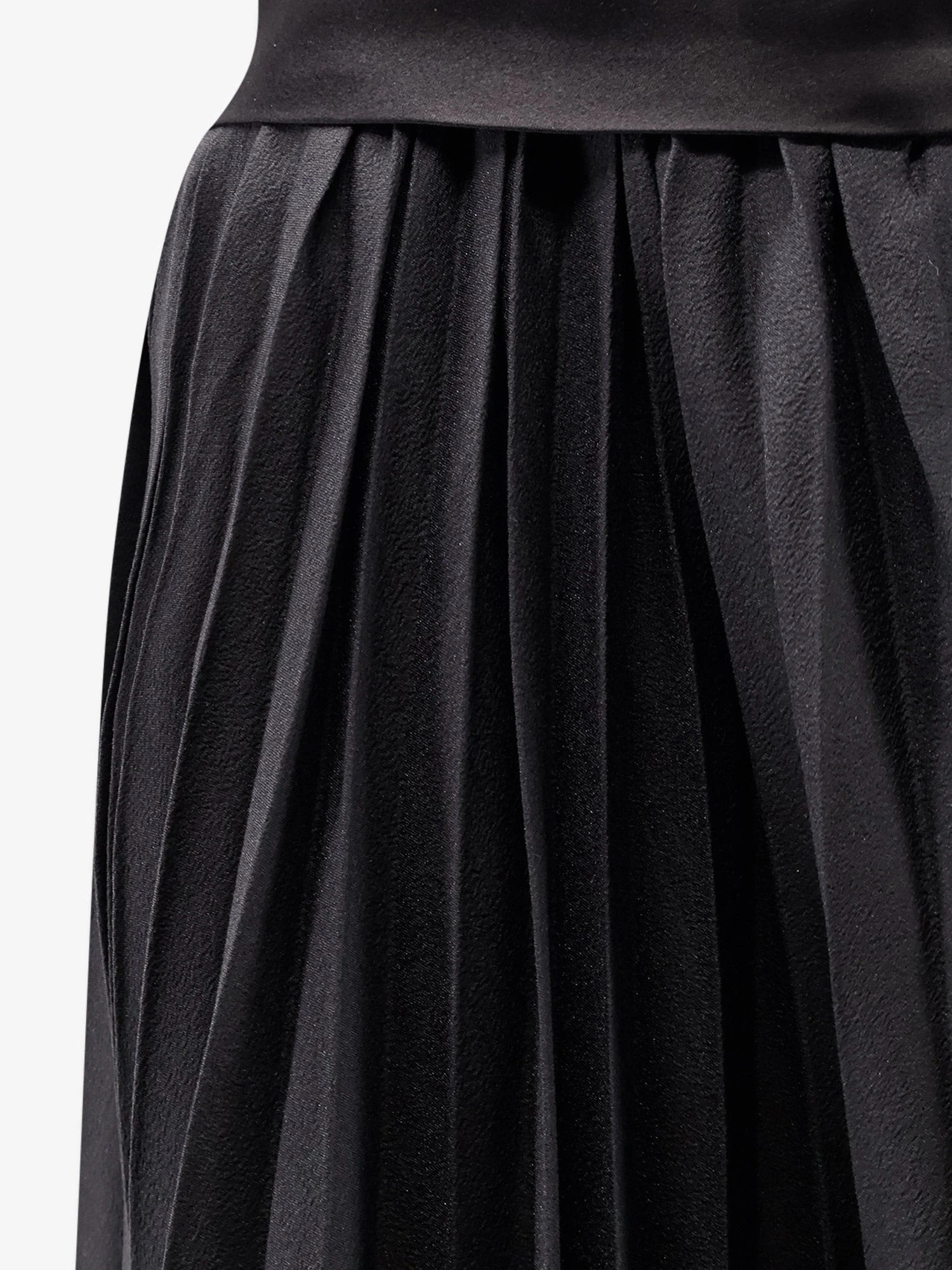 Arissto pleated skirt.webp