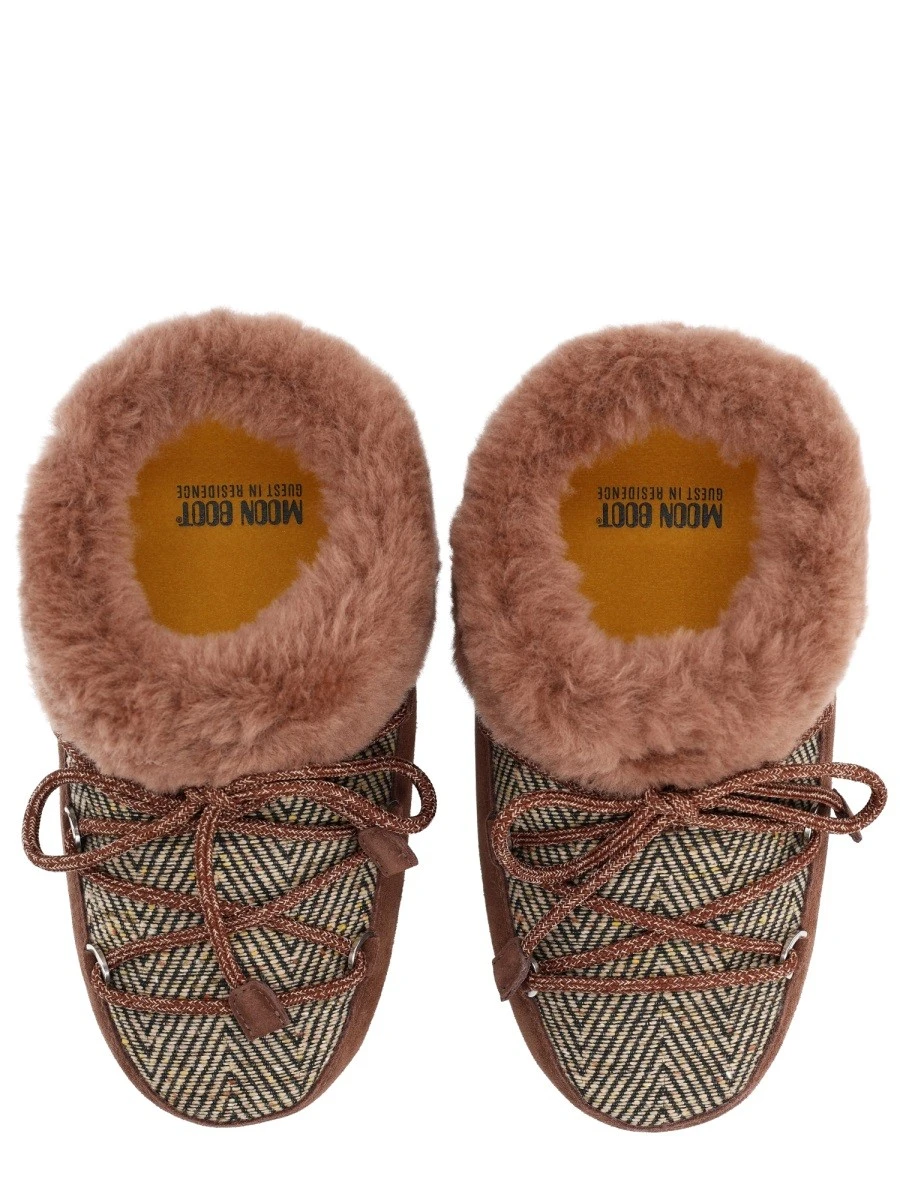BOOT "MULE EVX CHALET MOON BOOT X GUEST IN RESIDENCE".webp