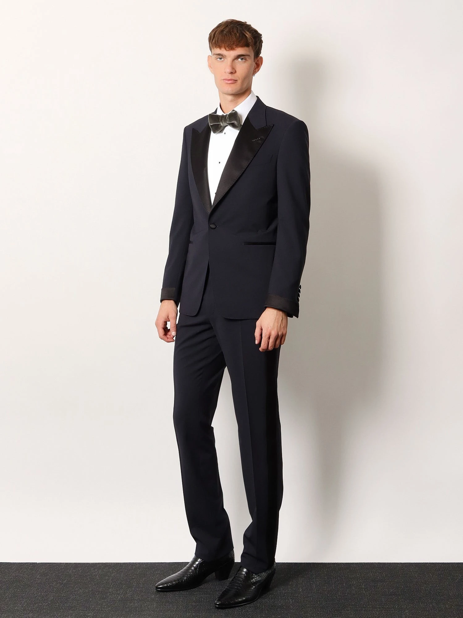 Wool tuxedo with contrasting profiles.webp