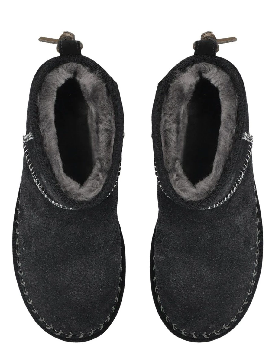 BOOT "CLASSIC ULTRA MINI BIARRITZ".webp