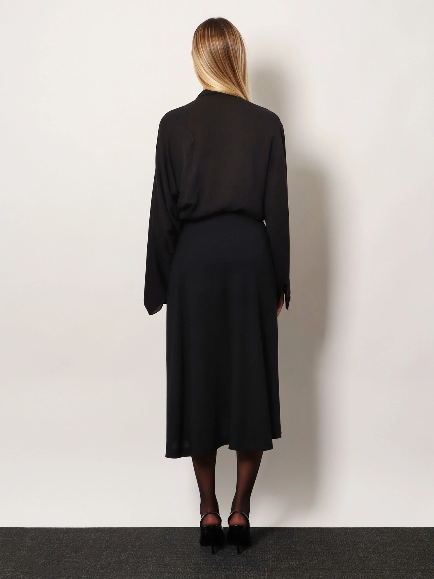 Draped crepe midi skirt.webp