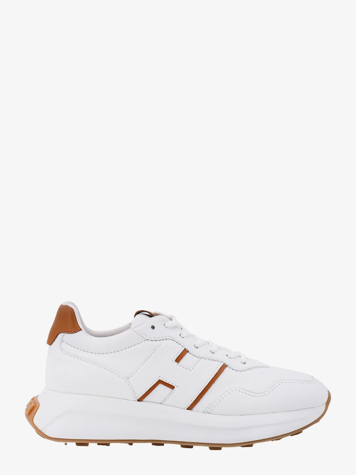Leather sneakers with logo on the side.webp