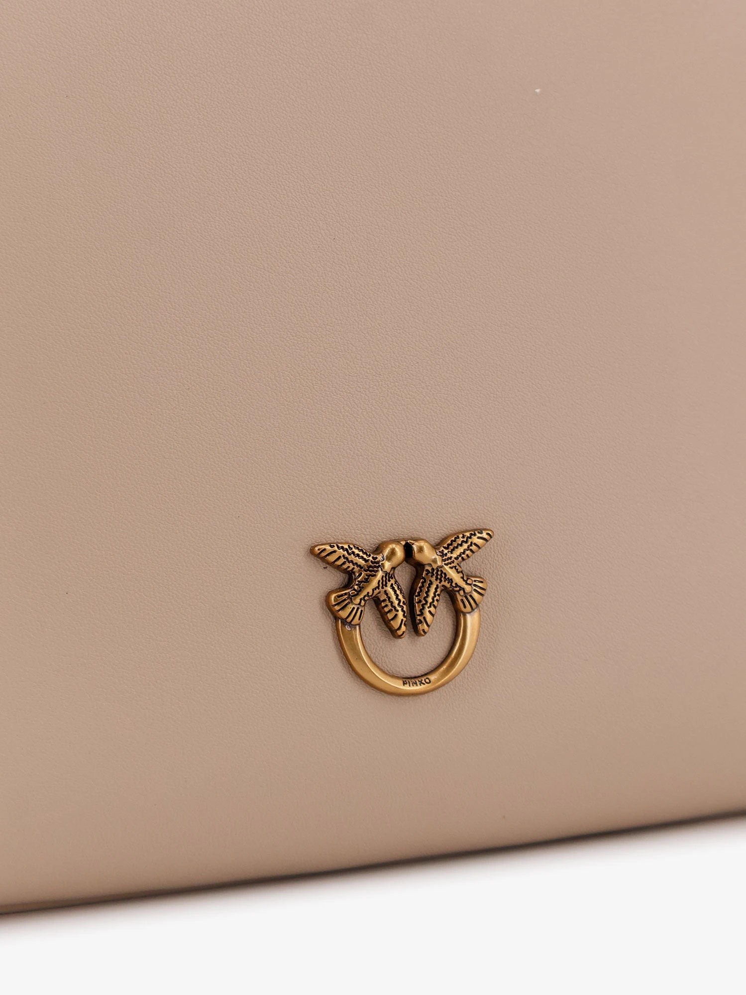 Flat Love leather shoulder bag.webp