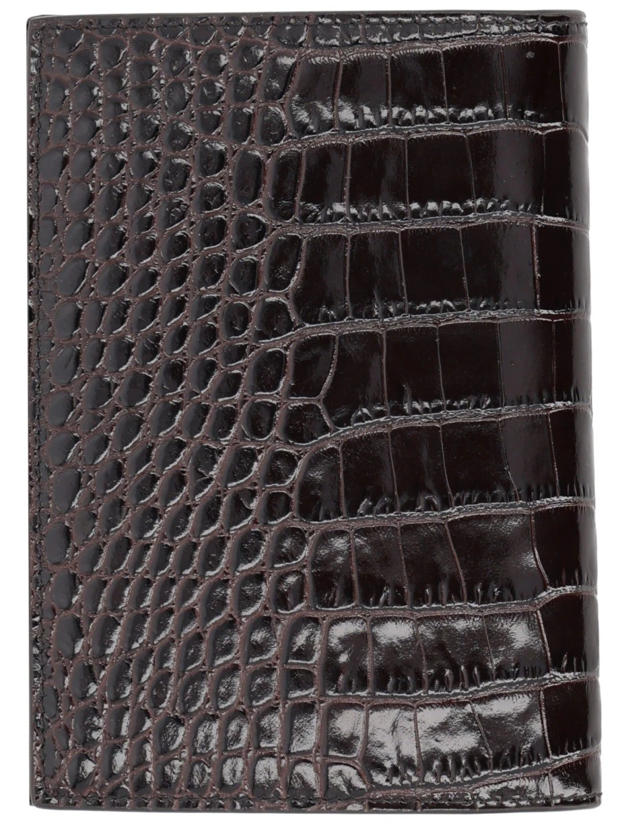 LEATHER PASSPORT HOLDER.webp