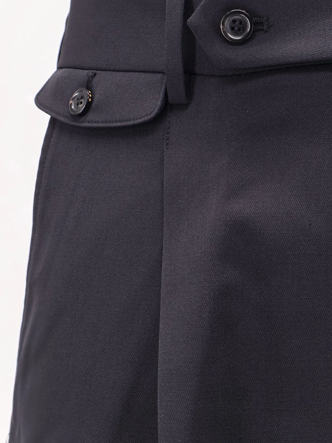 Wool blend bermuda shorts with frontale pinces.webp