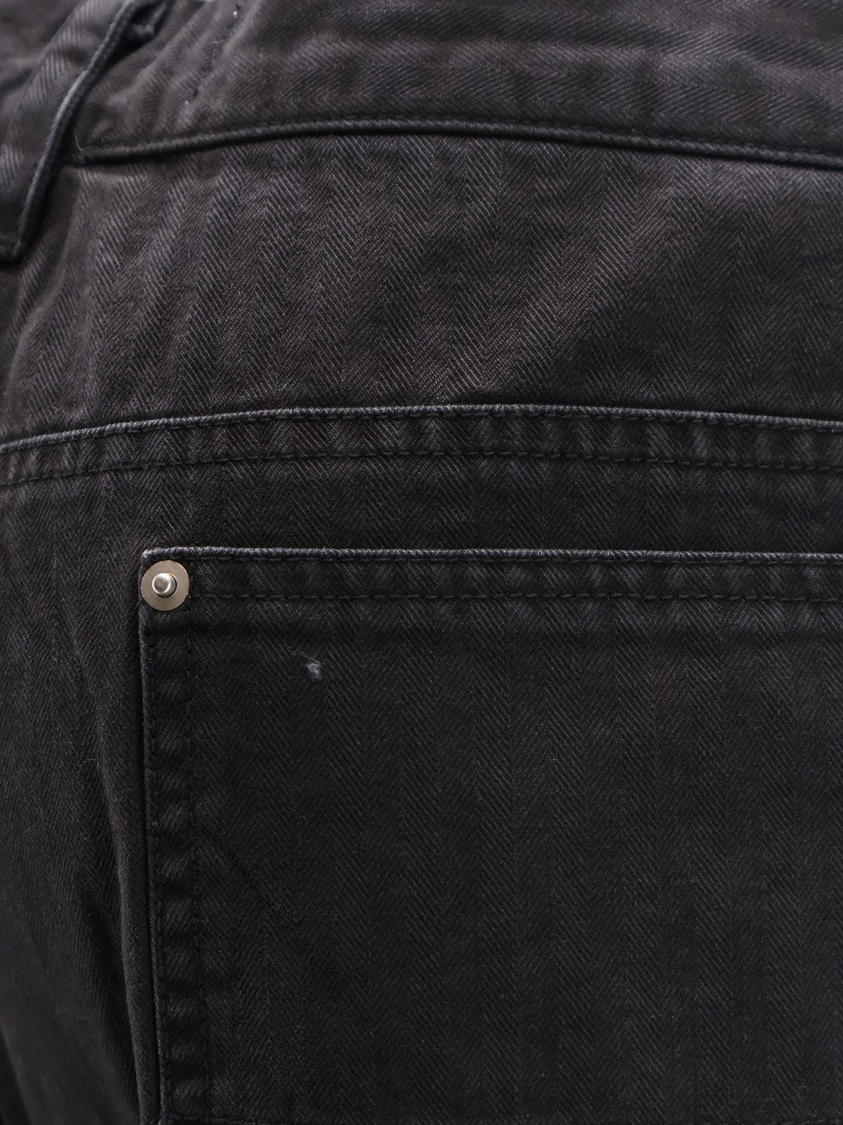 Cotton cargo bermuda shorts with distressed effect.webp