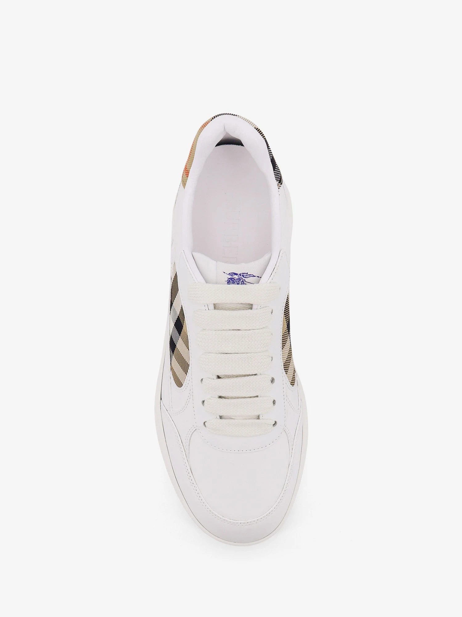 Low-top leather sneakers with check inserts.webp