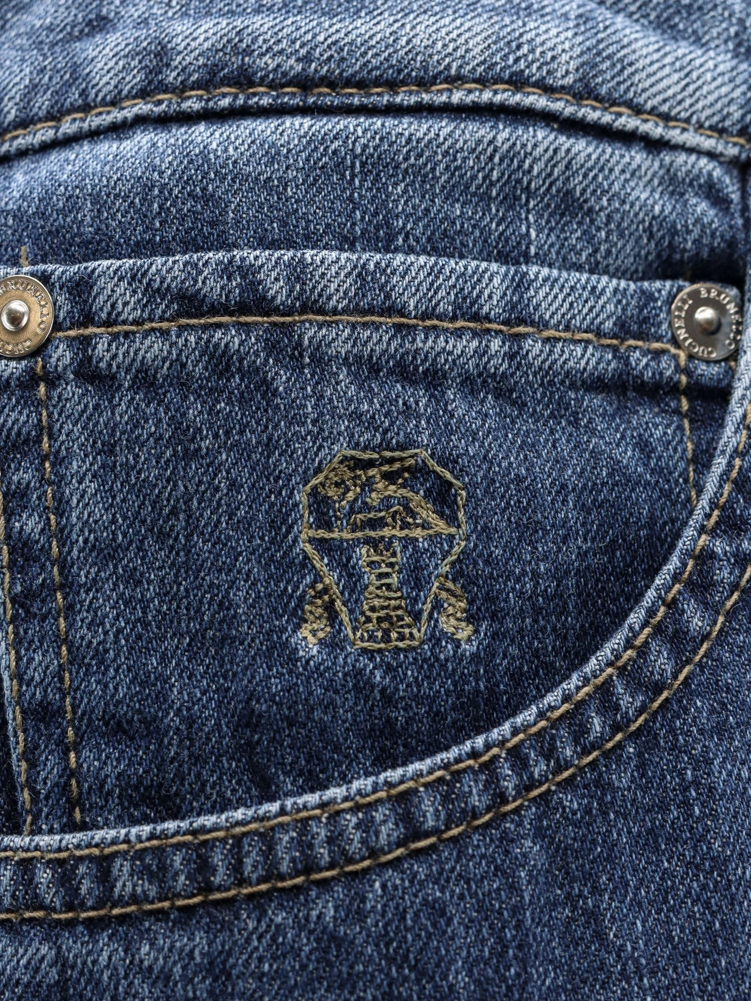 Leisure Fit cotton jeans.webp