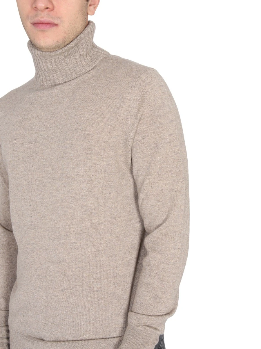 TURTLENECK SHIRT.webp