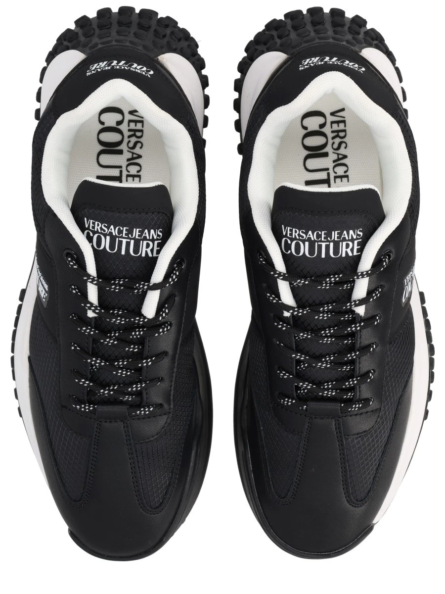 SNEAKER CON LOGO.webp