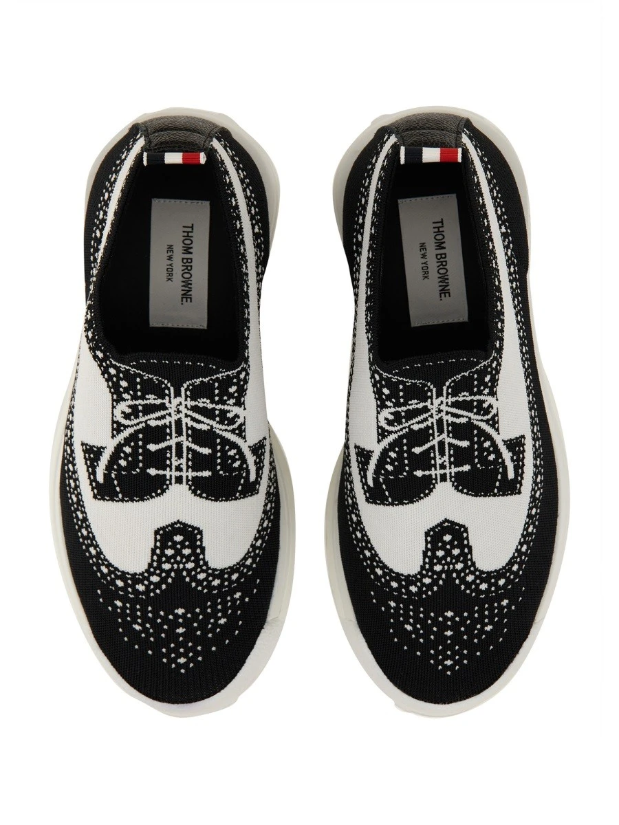 TECH RUNNER SNEAKER.webp