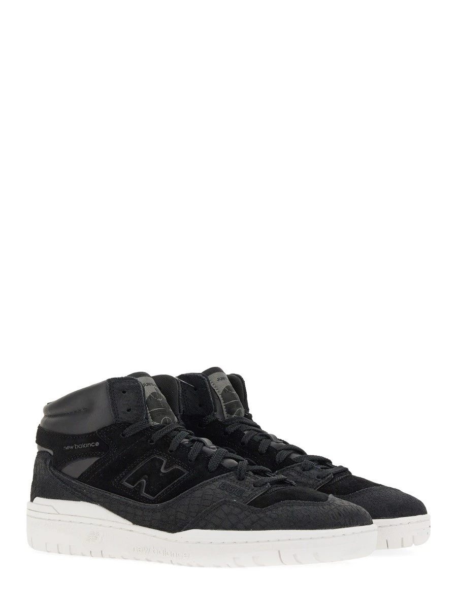 SNEAKER 650.webp