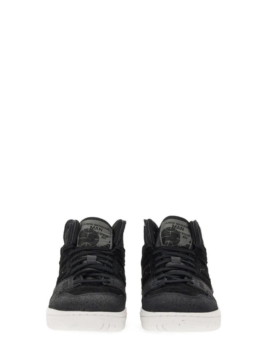 SNEAKER 650.webp