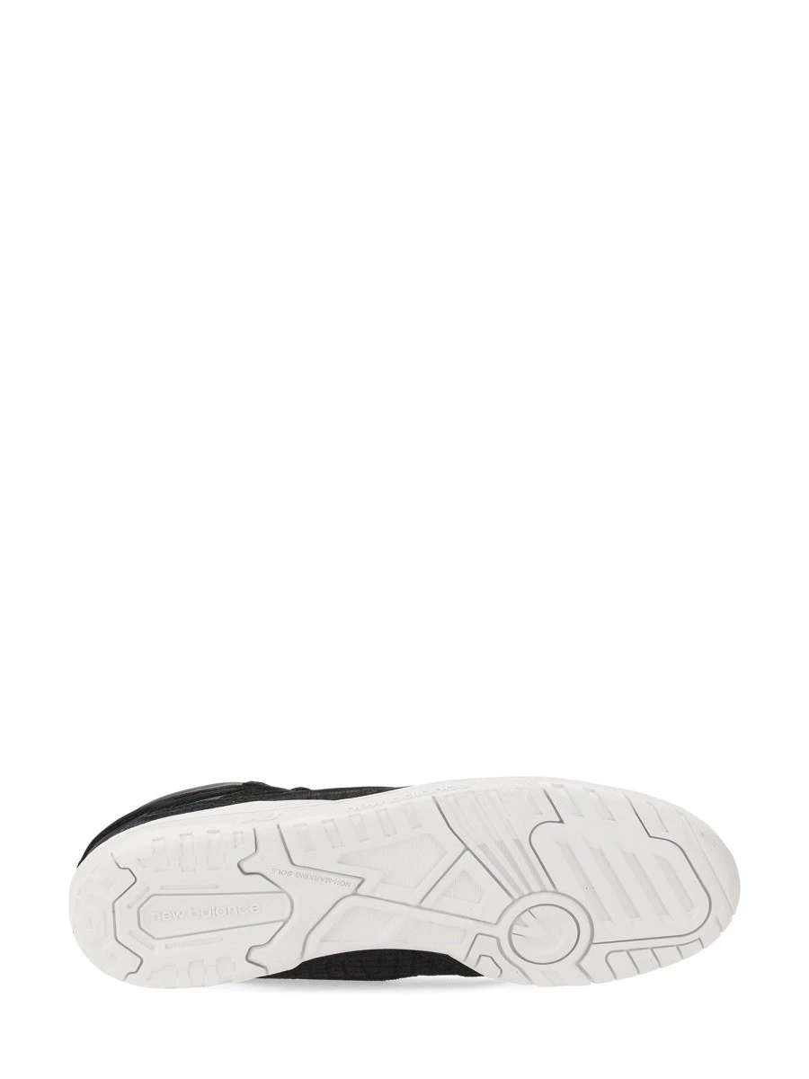 SNEAKER 650.webp