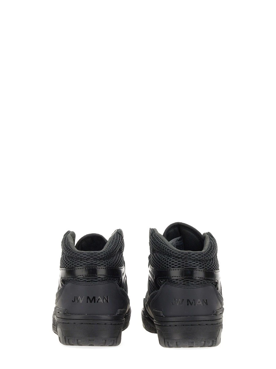 SNEAKER 650.webp