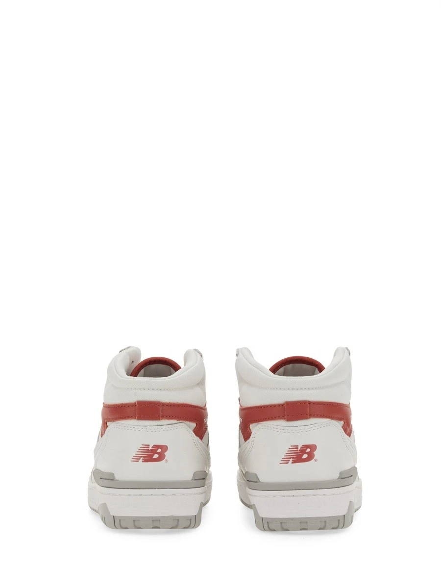 SNEAKER 650.webp