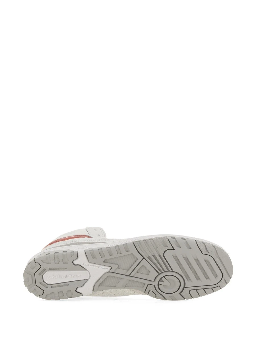 SNEAKER 650.webp