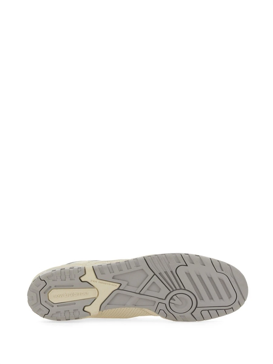 SNEAKER 550.webp