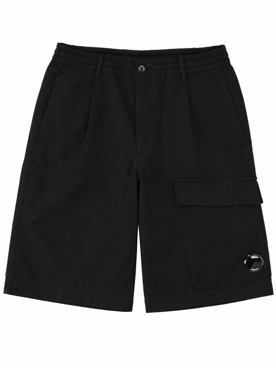 SHORTS CARGO CON PATCH LOGO.webp