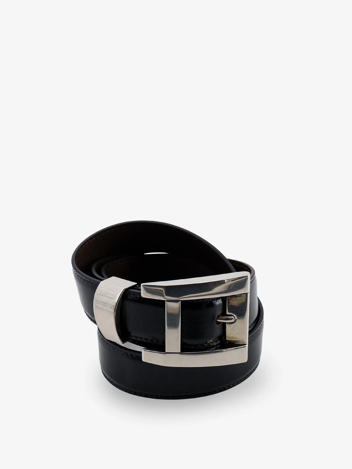 Leather belt.webp