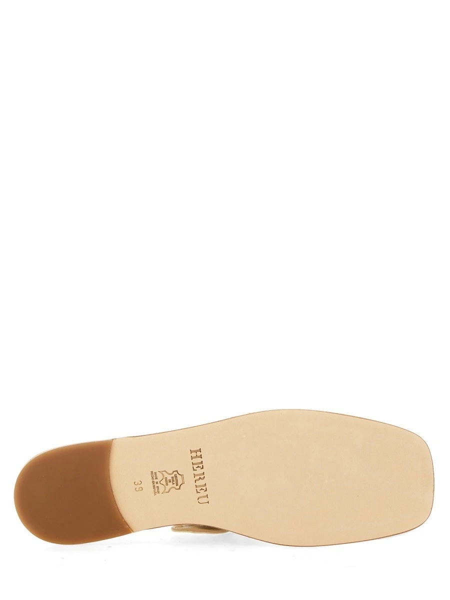 SHOE "LLASADA".webp