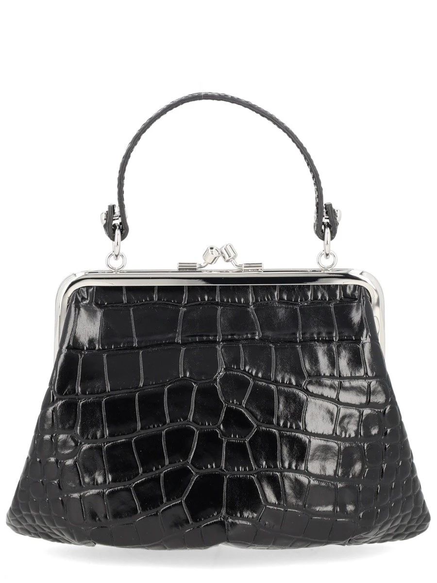 CAPPELLO CON PATCH LOGO.webp